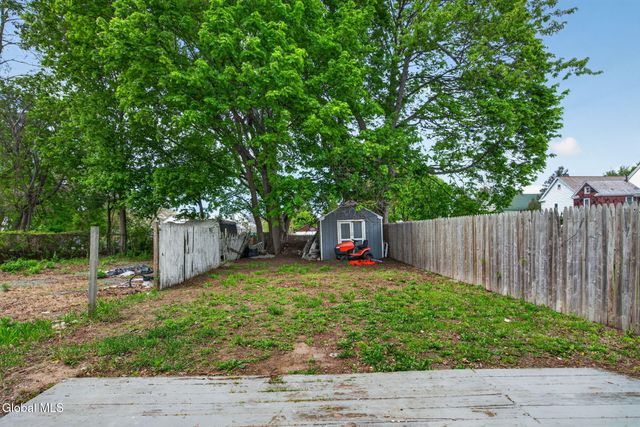 1325 6th Avenue, Schenectady, NY 12303