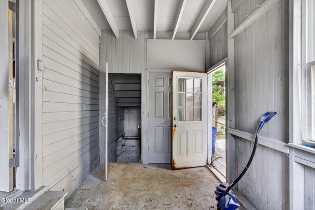 1325 6th Avenue, Schenectady, NY 12303