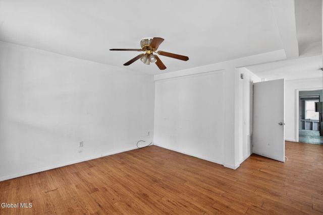 1325 6th Avenue, Schenectady, NY 12303