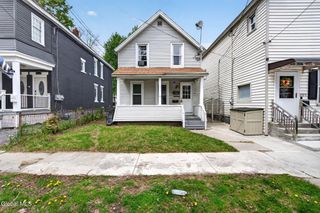1325 6th Avenue, Schenectady, NY 12303