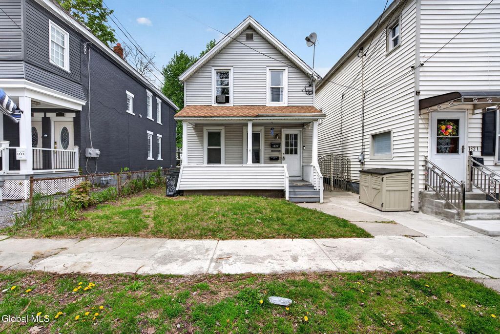 1325 6th Avenue, Schenectady, NY 12303