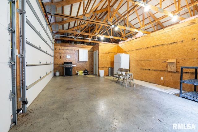 28 PERKINS Lane, Golconda, IL 62938