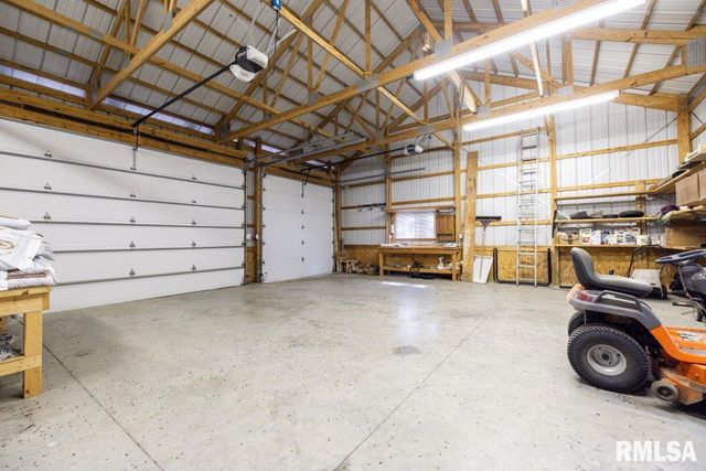 28 PERKINS Lane, Golconda, IL 62938