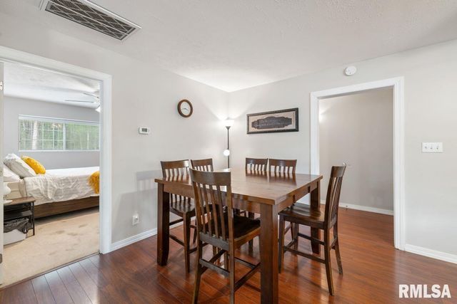 28 PERKINS Lane, Golconda, IL 62938