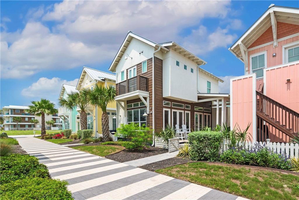600 Center Square North 15, Port Aransas, TX 78373