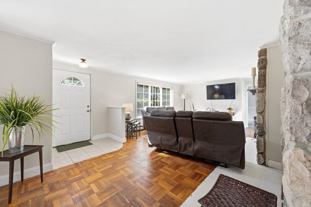 939 Hildreth Street, Dracut, MA 01826
