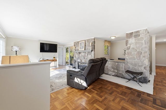 939 Hildreth Street, Dracut, MA 01826