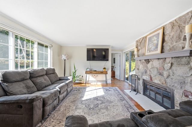 939 Hildreth Street, Dracut, MA 01826
