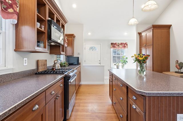 939 Hildreth Street, Dracut, MA 01826