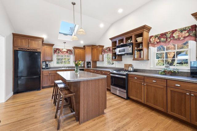 939 Hildreth Street, Dracut, MA 01826