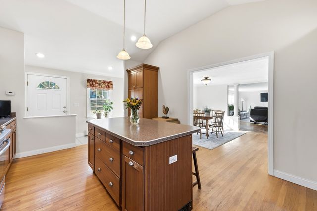939 Hildreth Street, Dracut, MA 01826