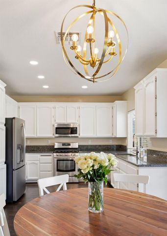 1384 Walden Dr, Folsom, CA 95630