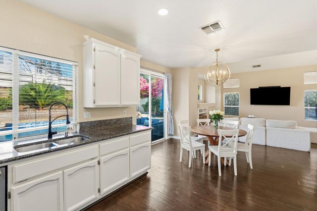 1384 Walden Dr, Folsom, CA 95630