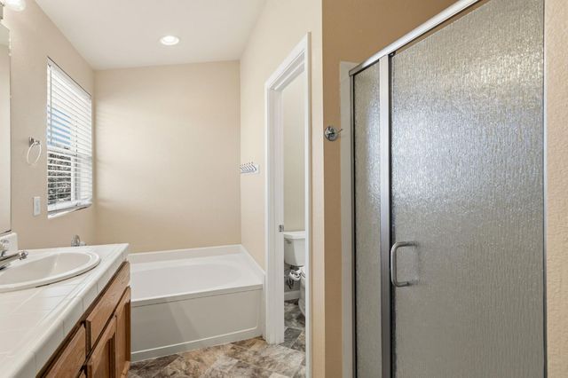 1384 Walden Dr, Folsom, CA 95630