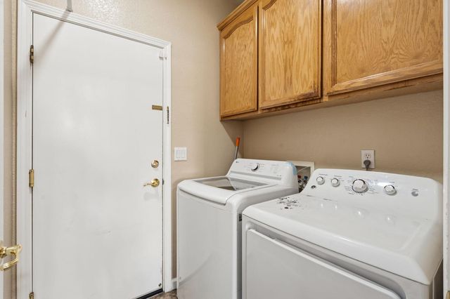 1384 Walden Dr, Folsom, CA 95630