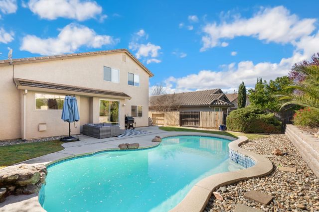 1384 Walden Dr, Folsom, CA 95630