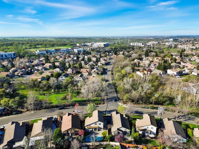 1384 Walden Dr, Folsom, CA 95630