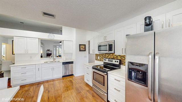 2690 Linkside Drive, Wellington, FL 33414