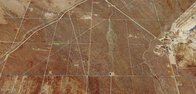 10500 W Maxwell Avenue, Rosamond, CA 93560