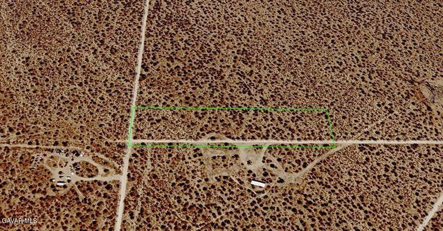 10500 W Maxwell Avenue, Rosamond, CA 93560