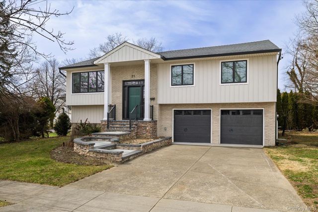 21 Dunhill Road, New Hyde Park, NY 11040