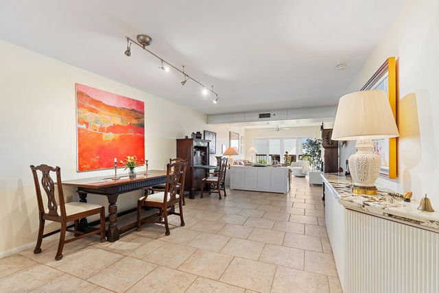 401 Ocean Bluffs Boulevard 402, Jupiter, FL 33477