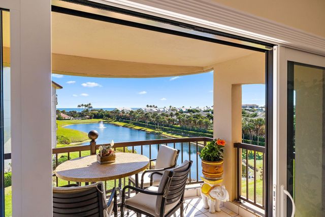 401 Ocean Bluffs Boulevard 402, Jupiter, FL 33477