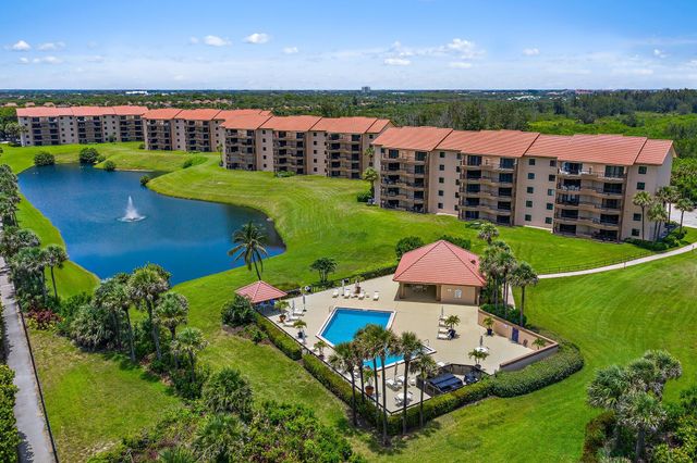 401 Ocean Bluffs Boulevard 402, Jupiter, FL 33477