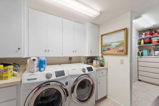 401 Ocean Bluffs Boulevard 402, Jupiter, FL 33477