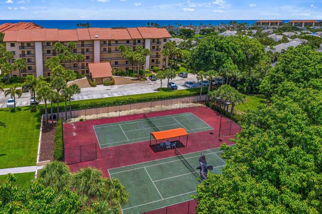 401 Ocean Bluffs Boulevard 402, Jupiter, FL 33477