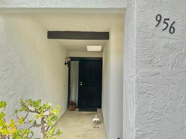 956 Woodcreek Road, Fallbrook, CA 92028