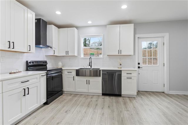 1350 Elizabeth SW Avenue, Atlanta, GA 30310