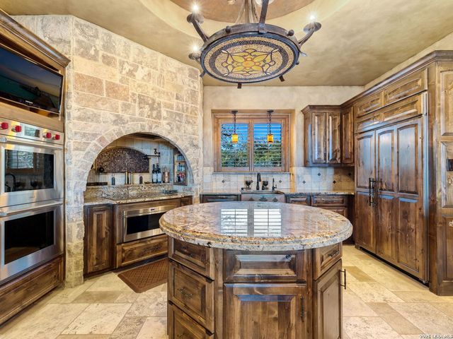 14454 Santa Rita, Helotes, TX 78023