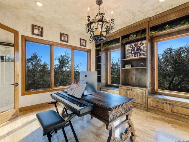 14454 Santa Rita, Helotes, TX 78023