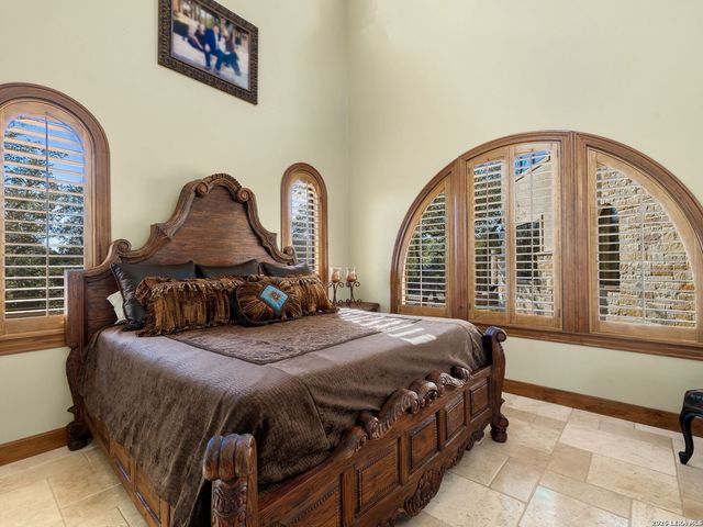 14454 Santa Rita, Helotes, TX 78023