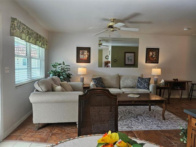 44 Woodland Drive 205, Vero Beach, FL 32962