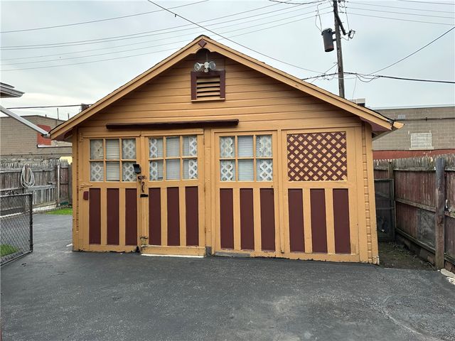 36 Heidelberg Street, Rochester, NY 14609