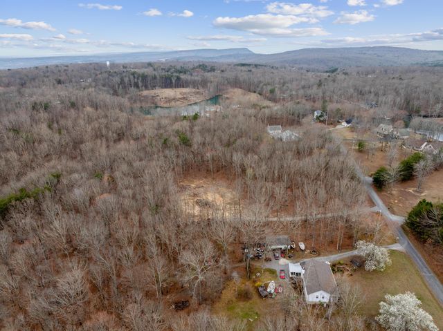 304 Eagle Nest Road, Graysville, TN 37338