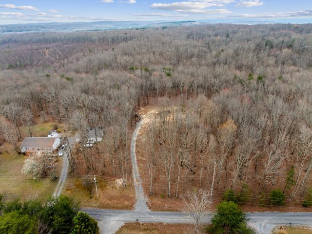 304 Eagle Nest Road, Graysville, TN 37338