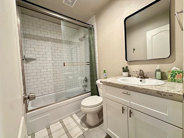 3722 W Benjamin Holt Dr #16, Stockton, CA 95219