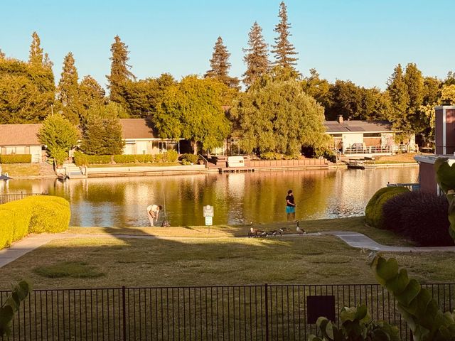 3722 W Benjamin Holt Dr #16, Stockton, CA 95219