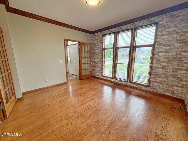 1404 Muirfield Drive, Bowling Green, OH 43402
