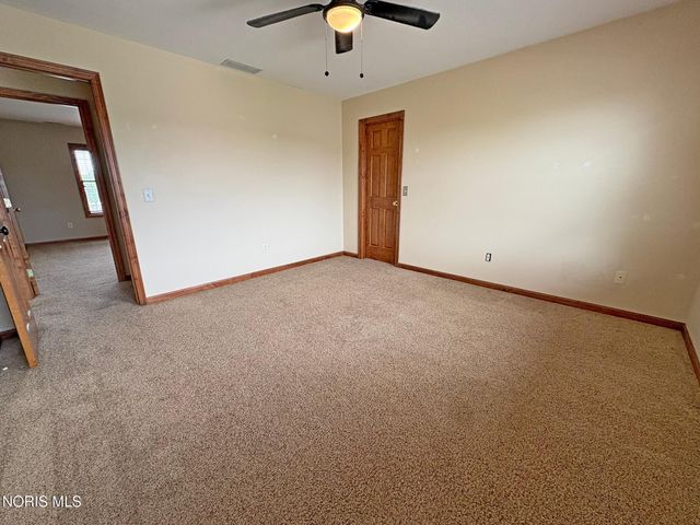 1404 Muirfield Drive, Bowling Green, OH 43402