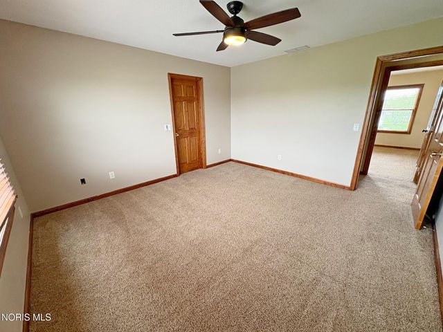 1404 Muirfield Drive, Bowling Green, OH 43402