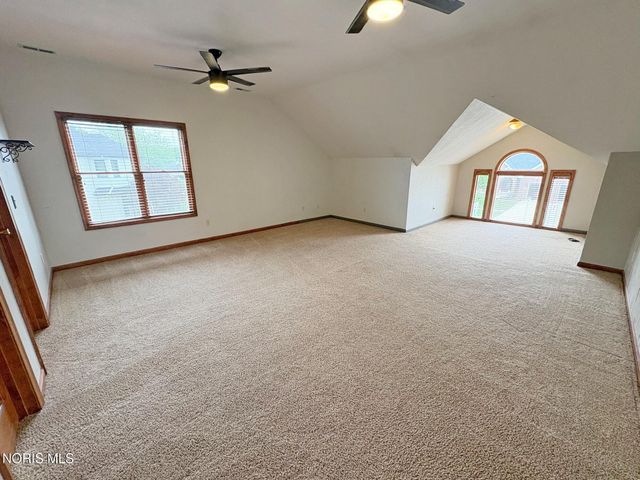 1404 Muirfield Drive, Bowling Green, OH 43402