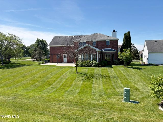 1404 Muirfield Drive, Bowling Green, OH 43402