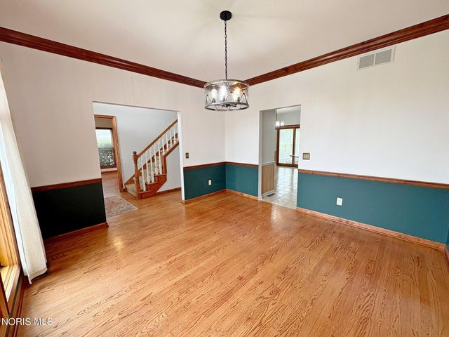 1404 Muirfield Drive, Bowling Green, OH 43402