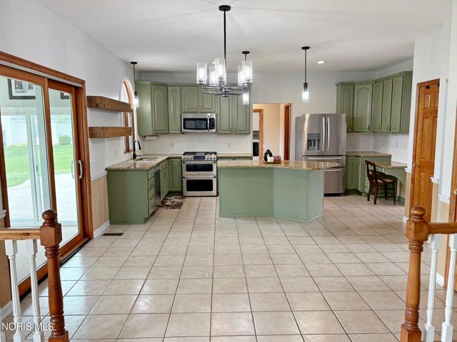 1404 Muirfield Drive, Bowling Green, OH 43402