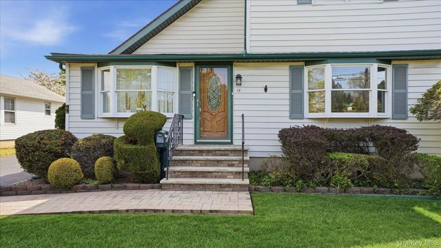 14 McCord Place, Bethpage, NY 11714