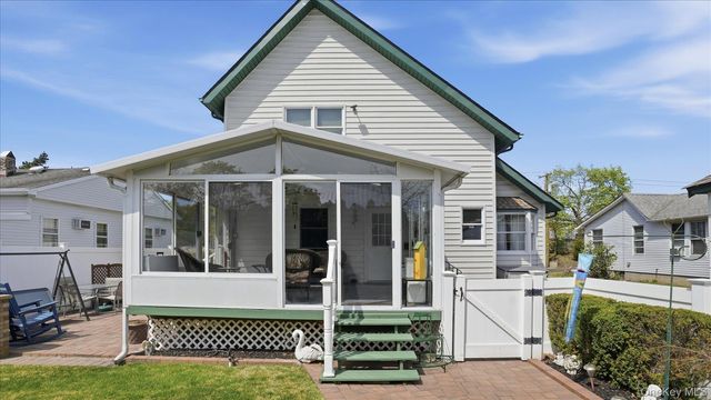 14 McCord Place, Bethpage, NY 11714